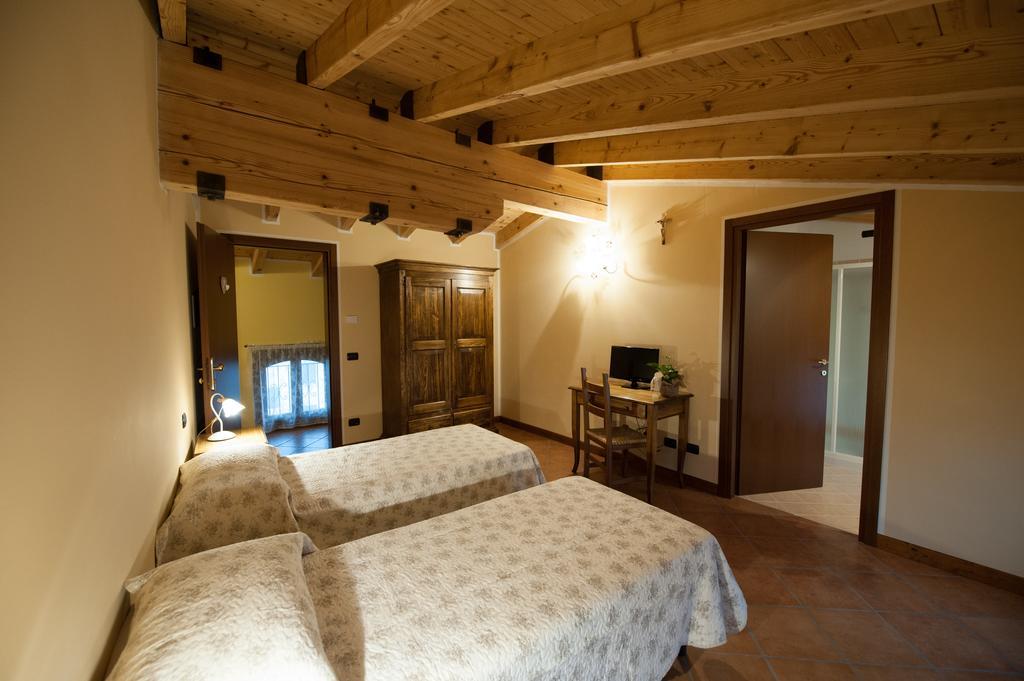 Agriturismo Corte Galvani Negrar Phòng bức ảnh